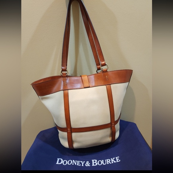 SOLD || Dooney & Bourke Italia || RARE South Coast Shopper || Hard to Find - Picture 12 of 13